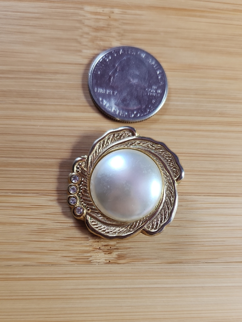 Vintage Gold Tone Faux Pearl Scarf Clip Rhinestone Accent Scarf Slide *B8